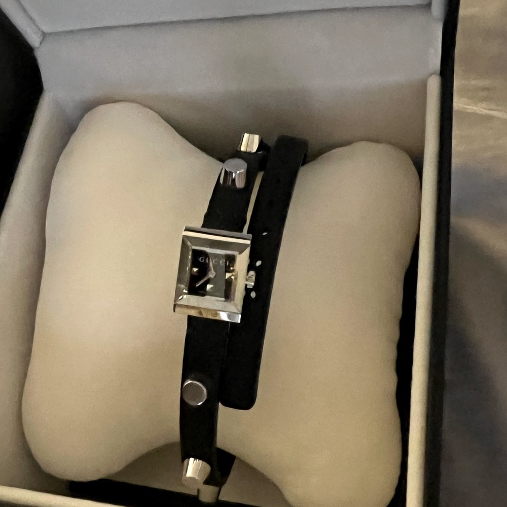 Gucci Stainless Steel 14mm G-Frame studded double wrap quartz watch